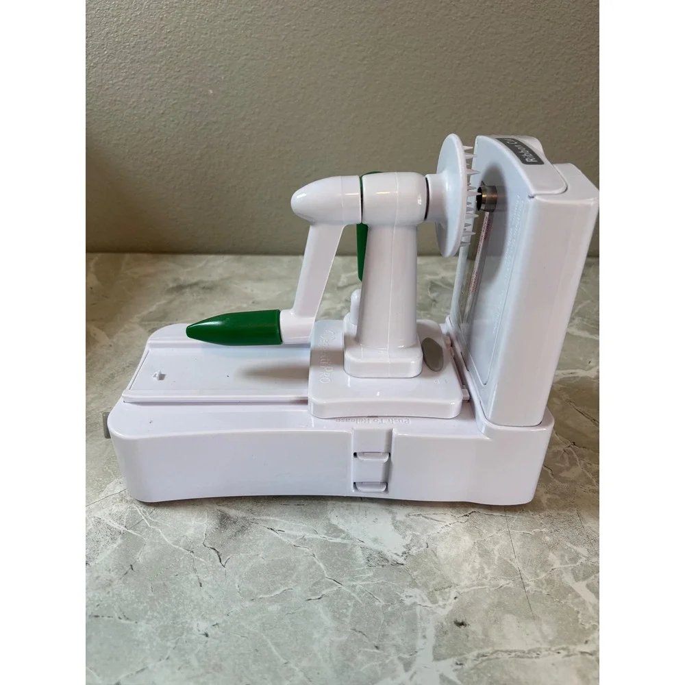 Veggetti Pro Table-Top Spiral Vegetable Cutter 3 Stainless Steel Blades‎ White